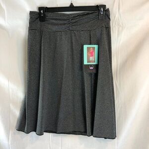 TRANQUILITY NWT WOMENS SKIRT SIZE S.       SB
